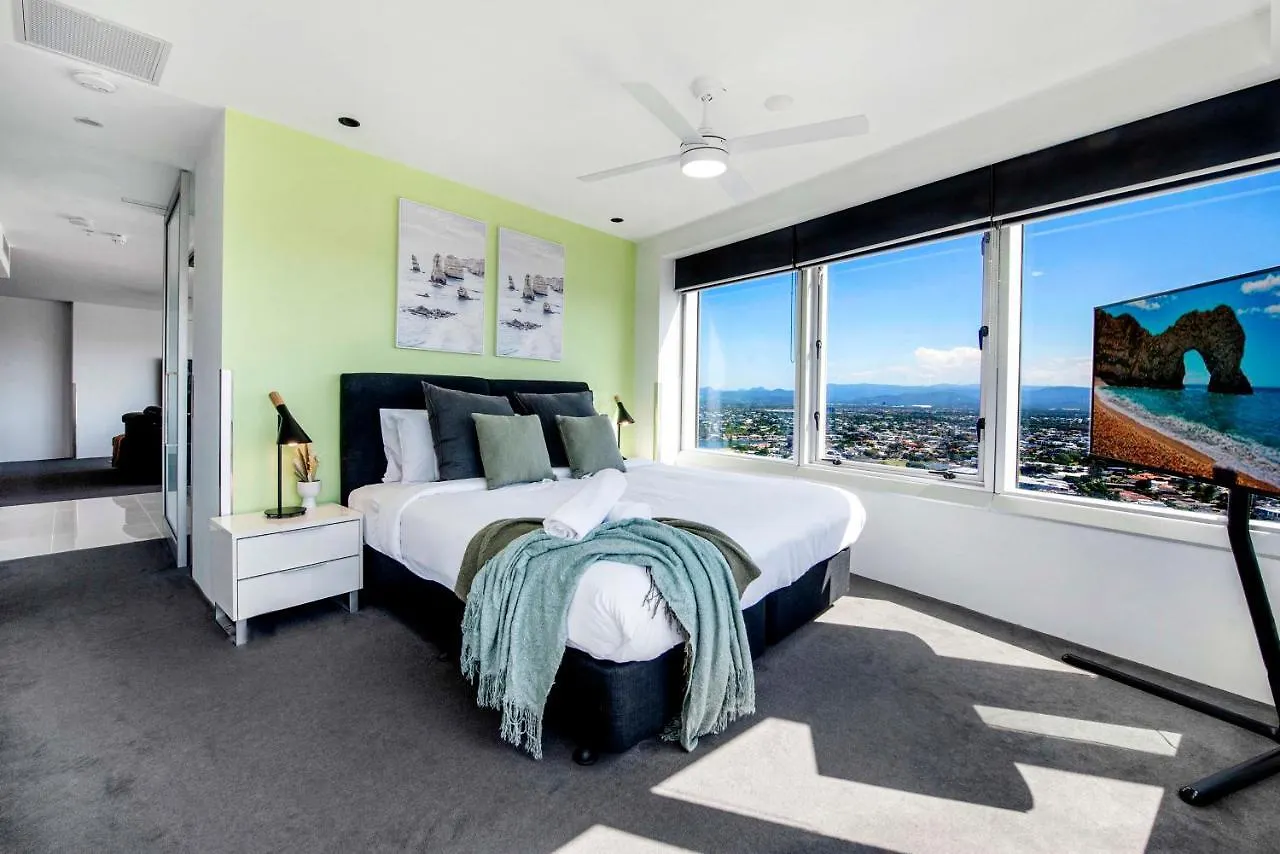 Q Tower At Surfers Paradise - Self Contained Apartments Gold Coast