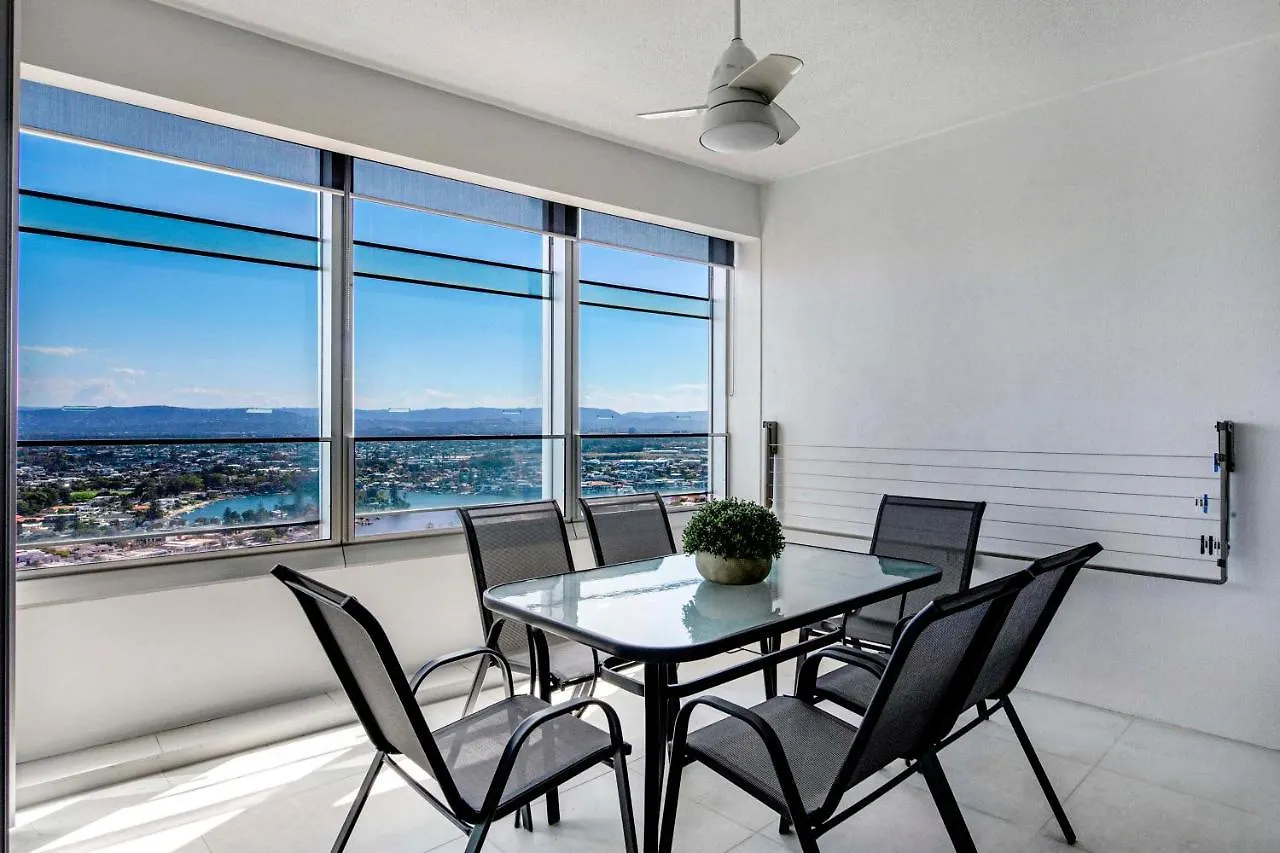 Q Tower At Surfers Paradise - Self Contained Apartments Gold Coast