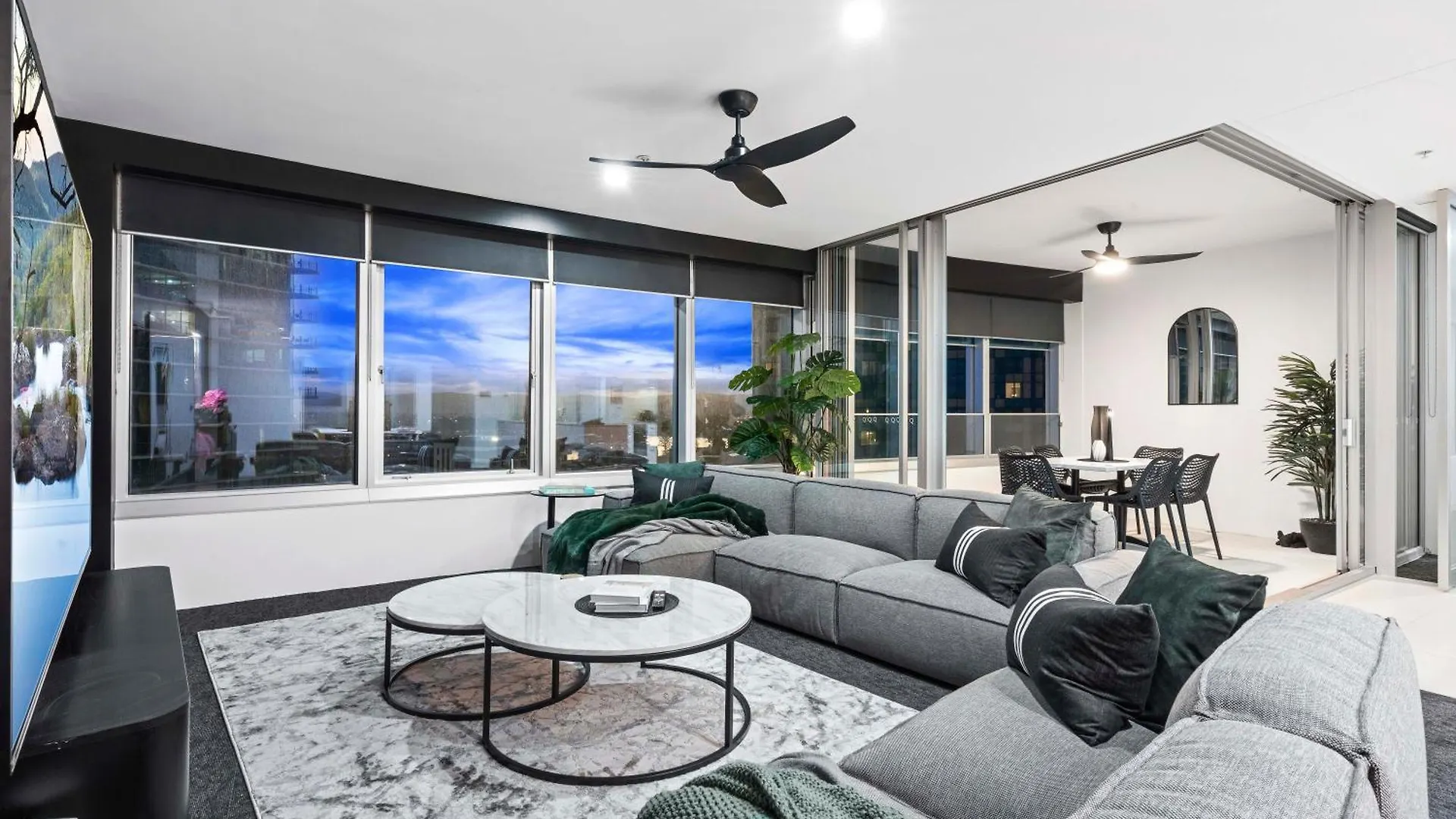 Q Tower At Surfers Paradise - Self Contained Apartments Gold Coast