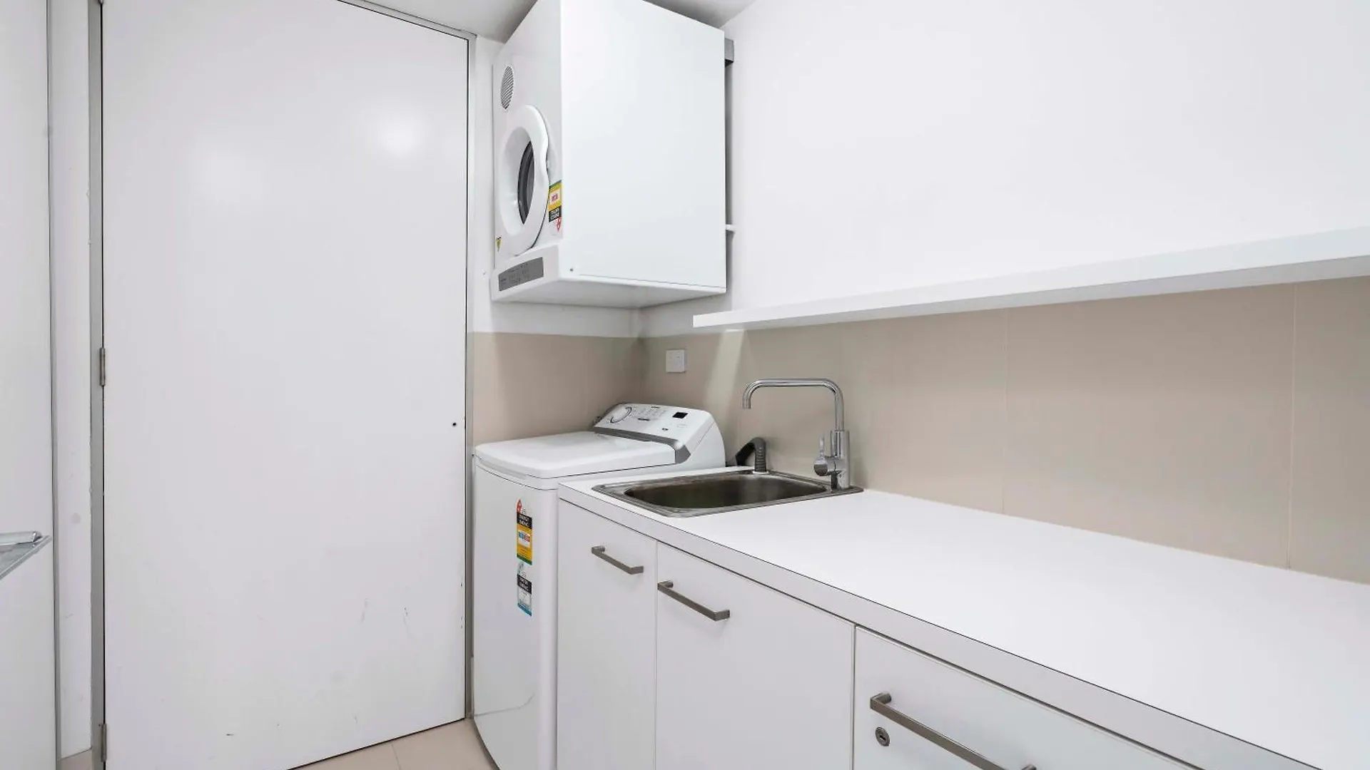 Q Tower At Surfers Paradise - Self Contained Apartments Gold Coast