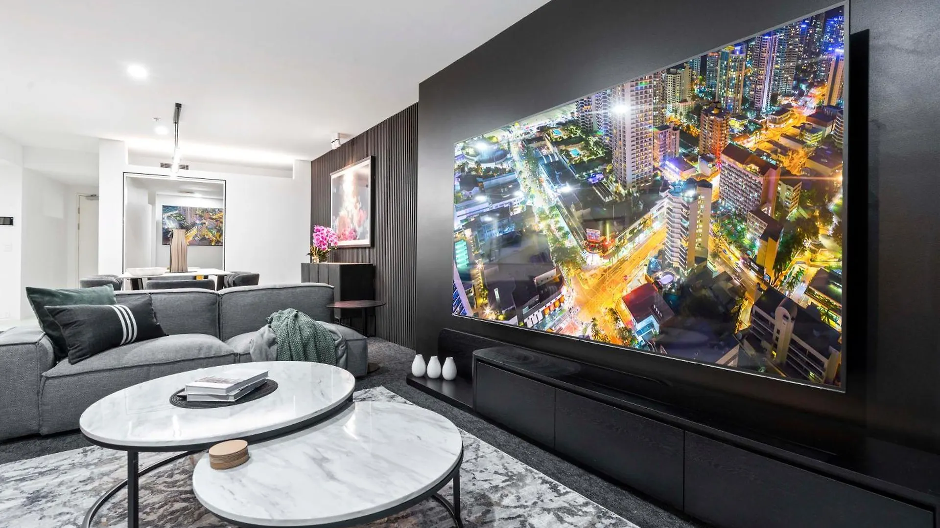 Q Tower At Surfers Paradise - Self Contained Apartments Gold Coast