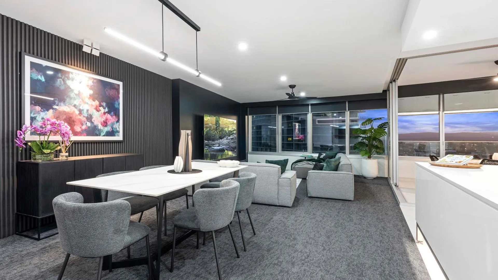 Q Tower At Surfers Paradise - Self Contained Apartments Gold Coast Avustralya