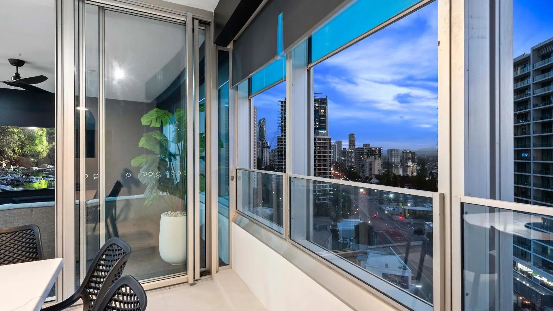 Q Tower At Surfers Paradise - Self Contained Apartments Gold Coast