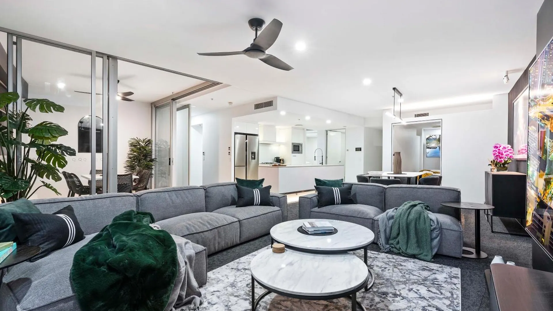 Q Tower At Surfers Paradise - Self Contained Apartments Gold Coast