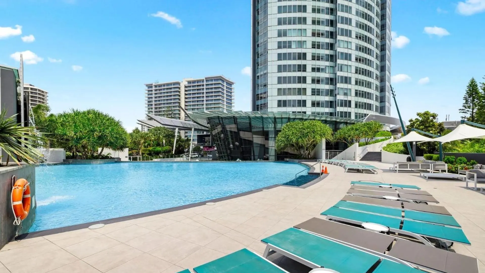 Q Tower At Surfers Paradise - Self Contained Apartments Gold Coast